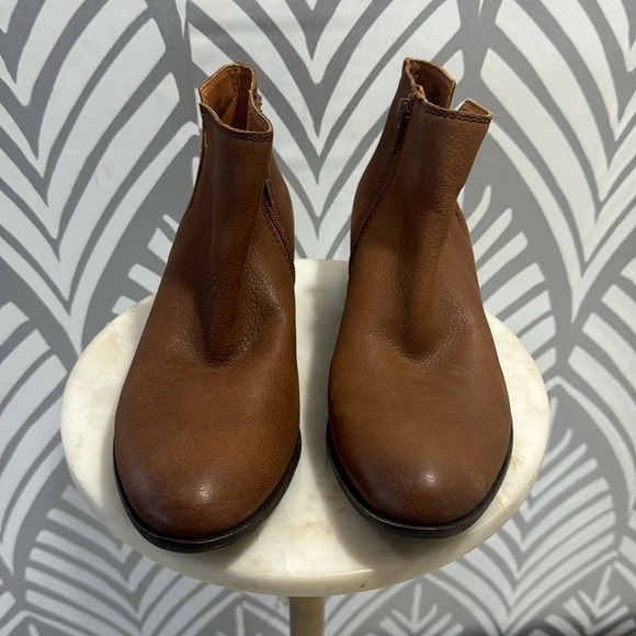 Lucky brown leather ankle booties - Picture 1 of 11